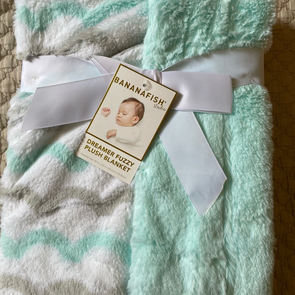 Bananafish Mint and White Plush Blanket